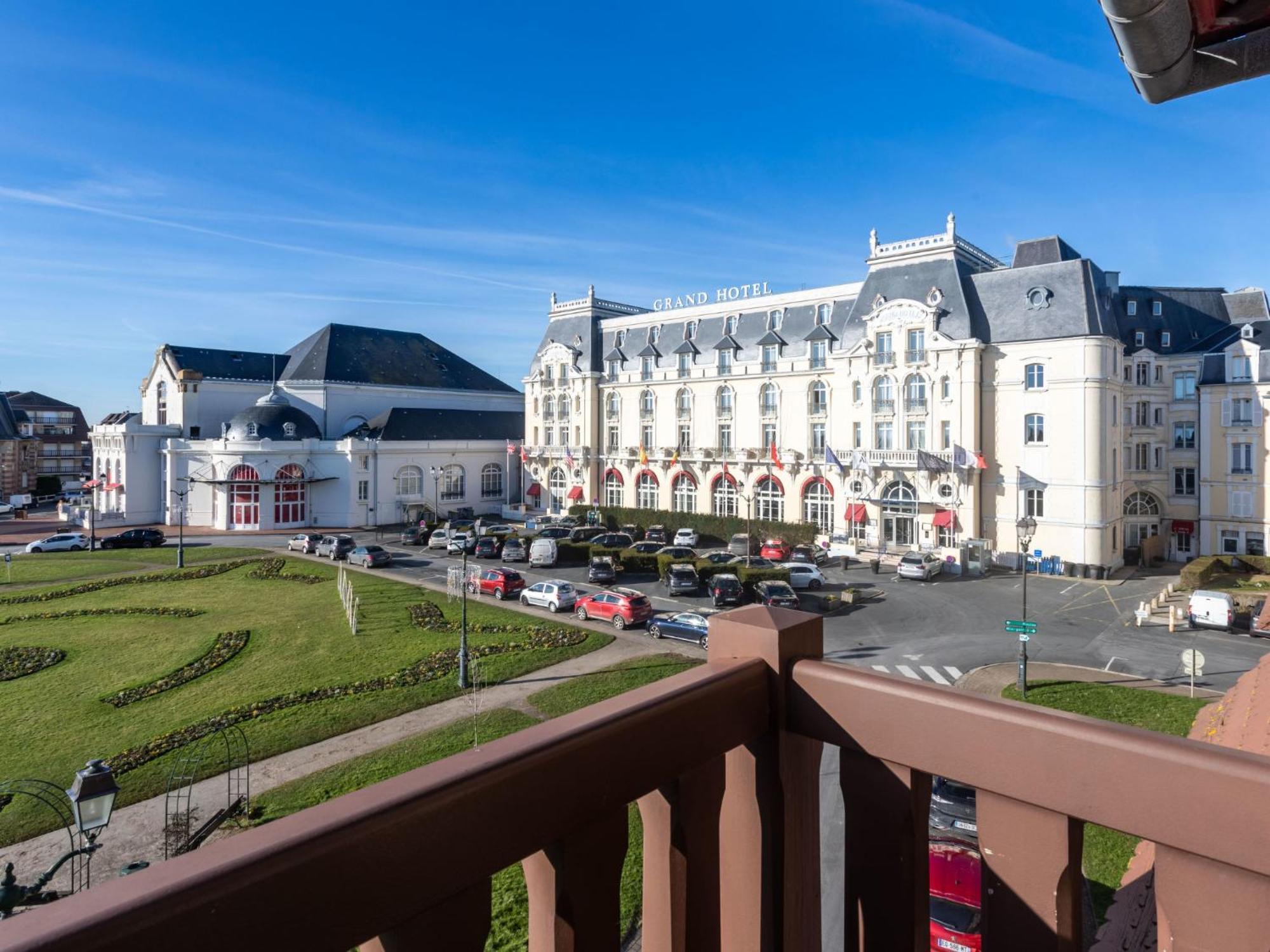 Apartment Le Normandie Home By Interhome Cabourg Eksteriør bilde